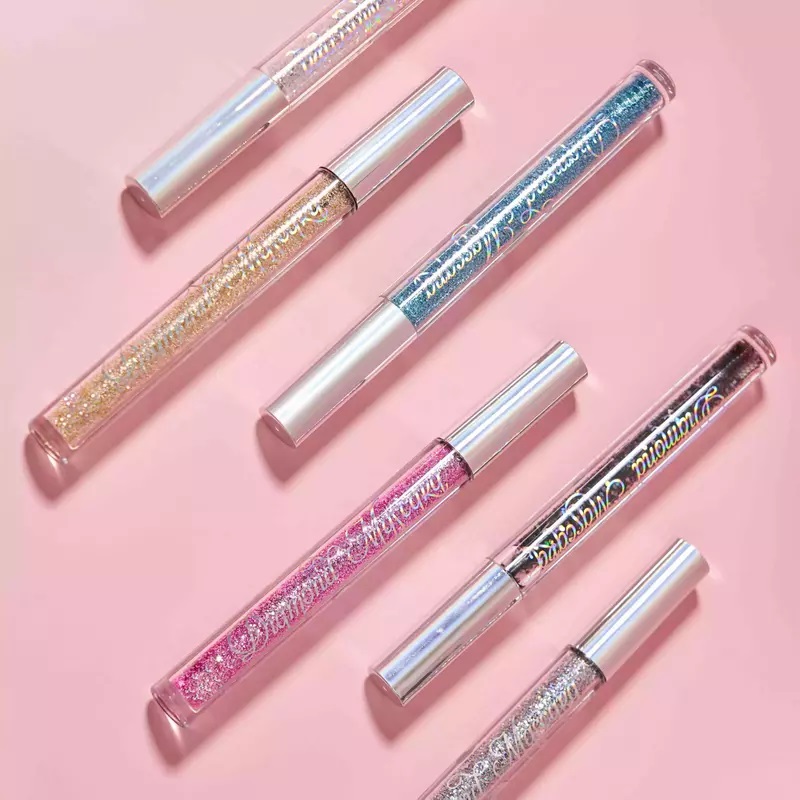 10 Ways to Style Your Glitter Mascara for a Night Out