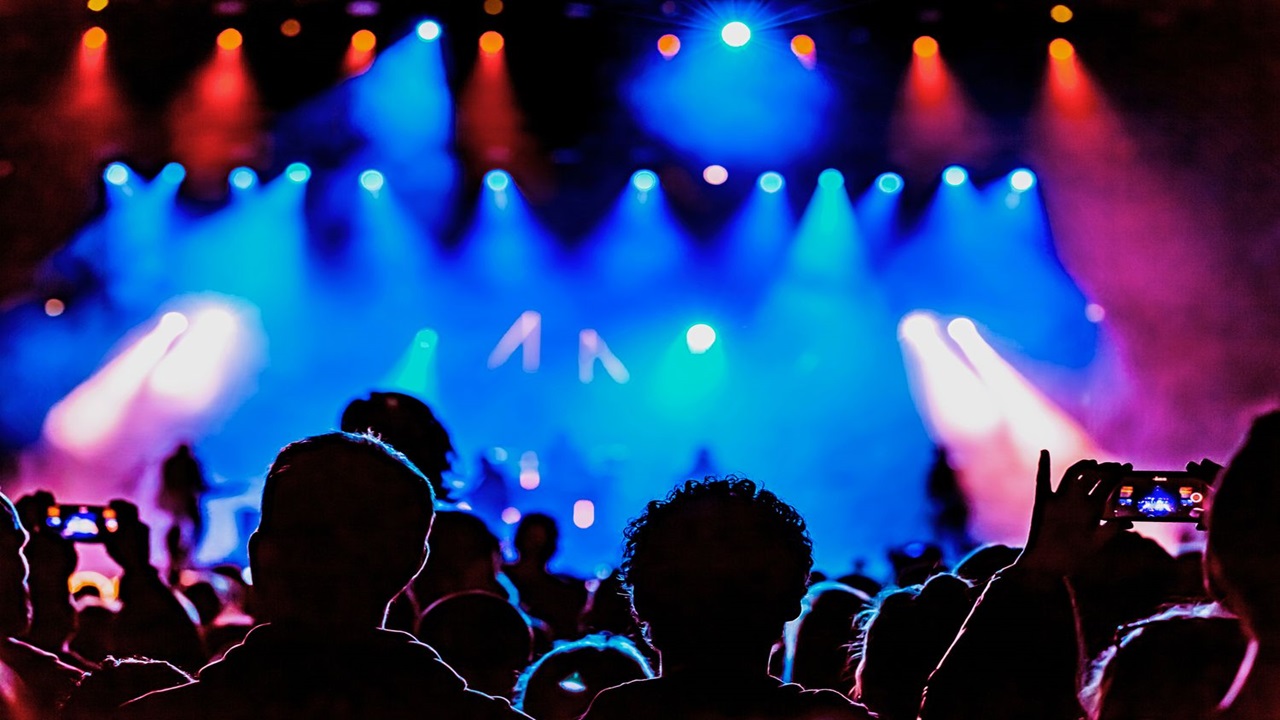The Advantages of LED Lights in Modern Stage Lighting